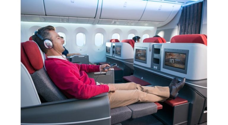 Latam inaugurated VIP lounge at MIA