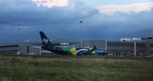 Azul gradually resumes flights to USA and Europe