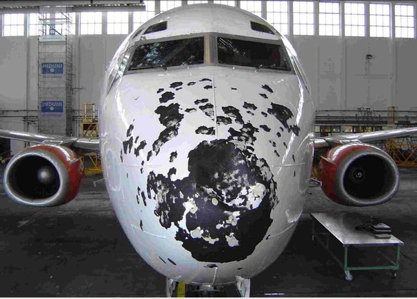 The nose of the airliner was damaged by Hailstorm during a hell ride.