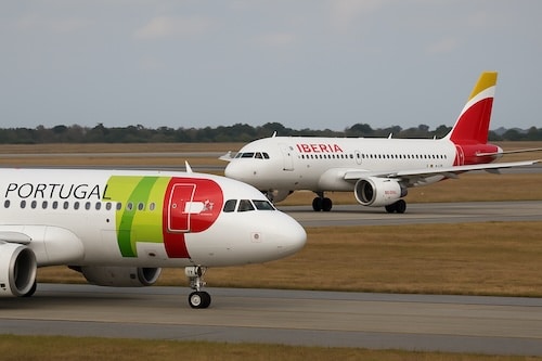 Tap and Iberia Planes taxing